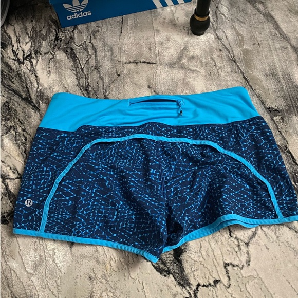 Lululemon shorts - Picture 5 of 5